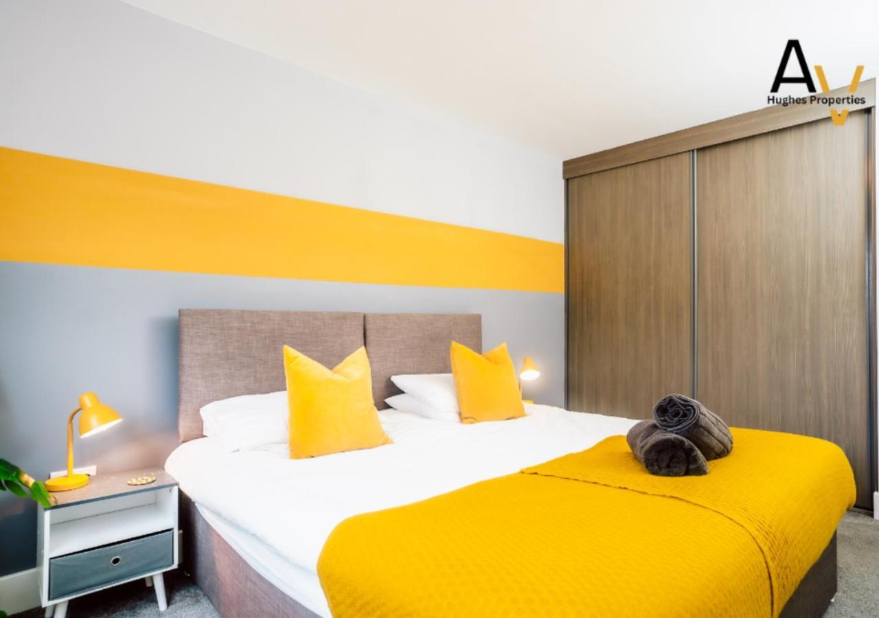 Stylish One-Bedroom Apartment - Free Wi-Fi, 4 Mins From Station, Perfect For Business Stays By Av Hughes Properties 米尔顿凯恩斯 外观 照片